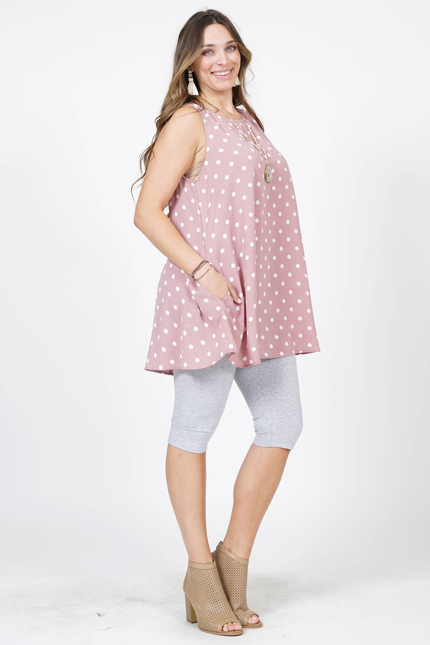 42POPS - 0222 PLUS SIZE Polka dot sleeveless pocket tunic SI-4698