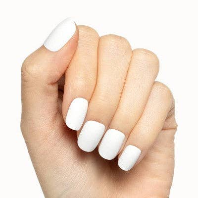 This is Beauty - Olive & June Fake Nails XS Squoval Swan 32ct - New