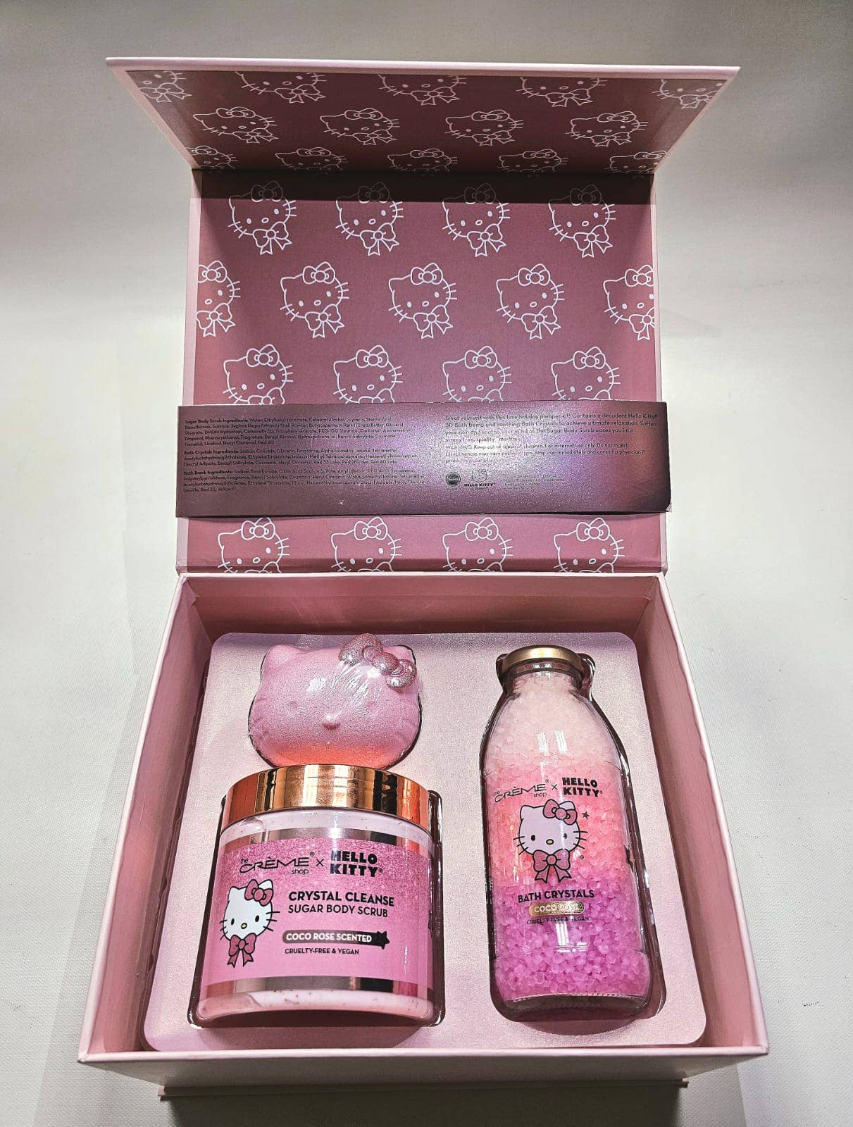 Crover - Hello Kitty Luxury Spa Gift Set with Bath Bomb & Scrub
